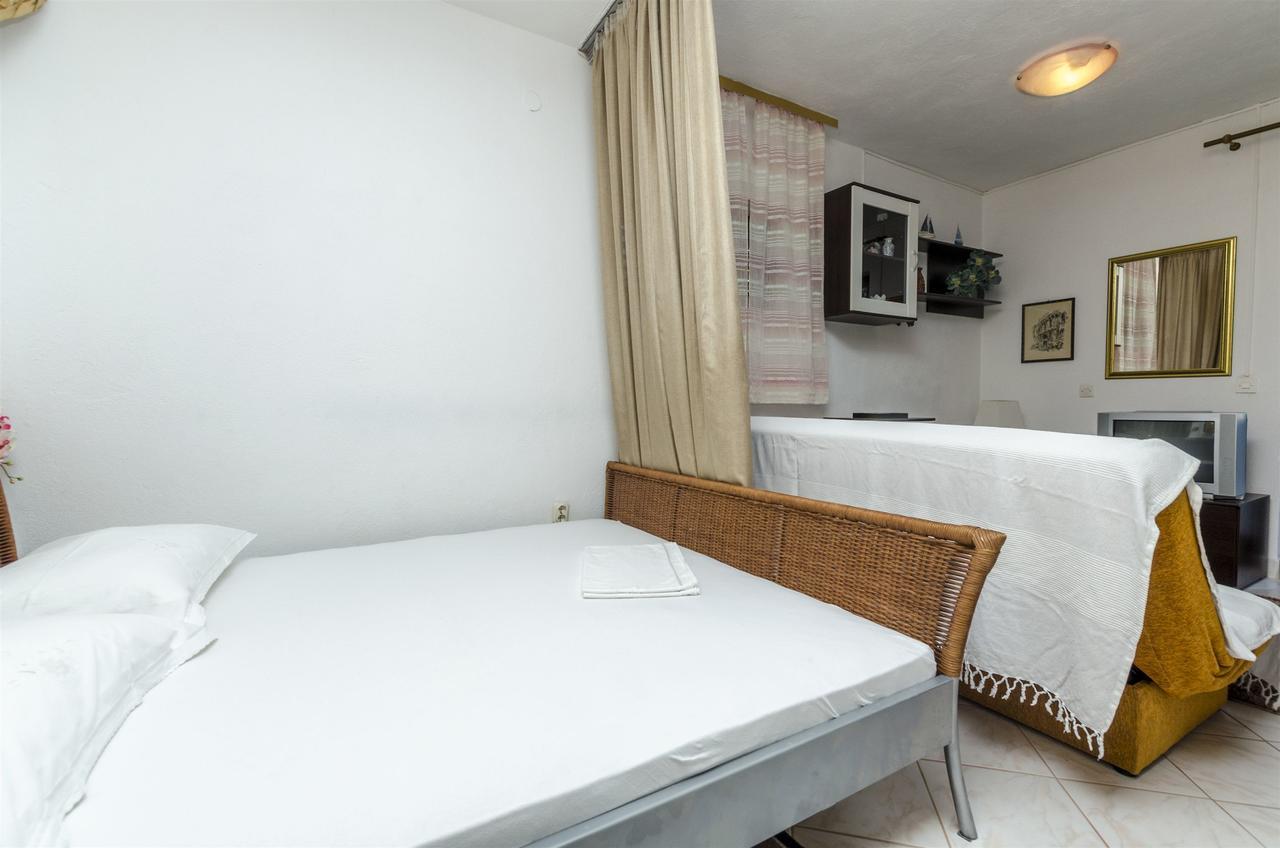 Apartments Dvornik Mirce Екстериор снимка